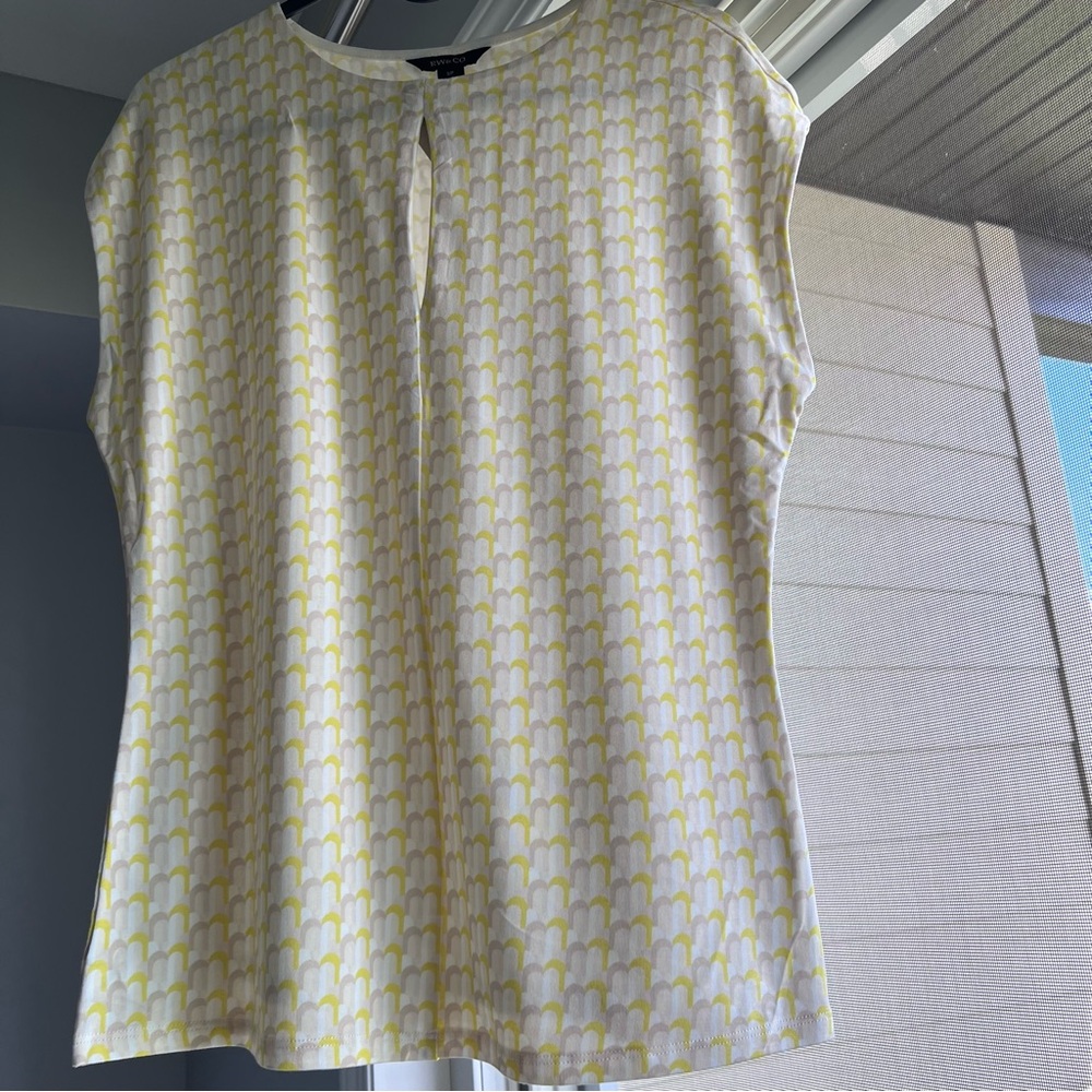 RW&CO summer, spring blouse, beautiful yellow, light weight,sleeveless,Small,NWT